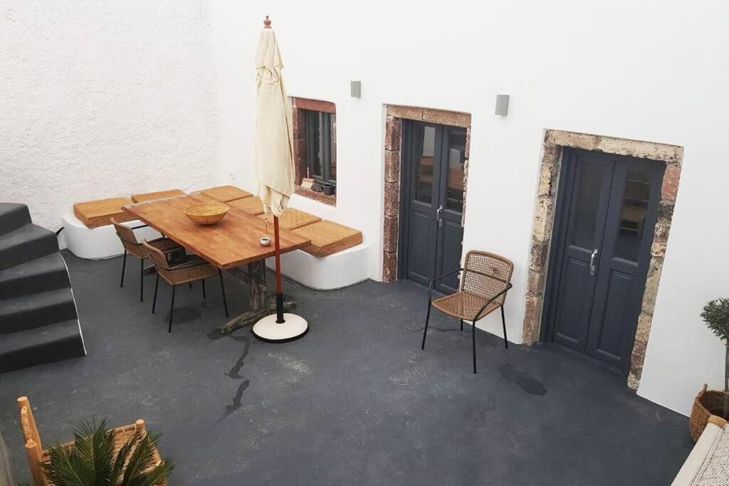 Pýrgos Santorini Folia Cave House With Jacuzziヴィラ エクステリア 写真