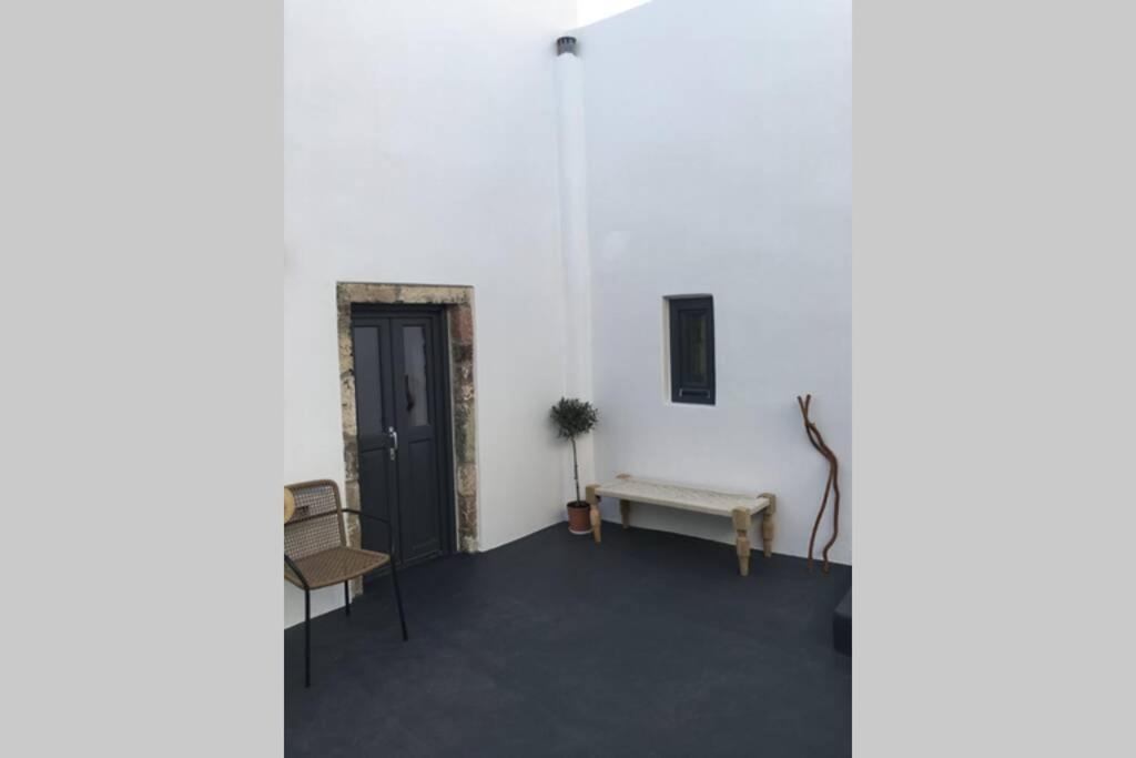 Pýrgos Santorini Folia Cave House With Jacuzziヴィラ エクステリア 写真